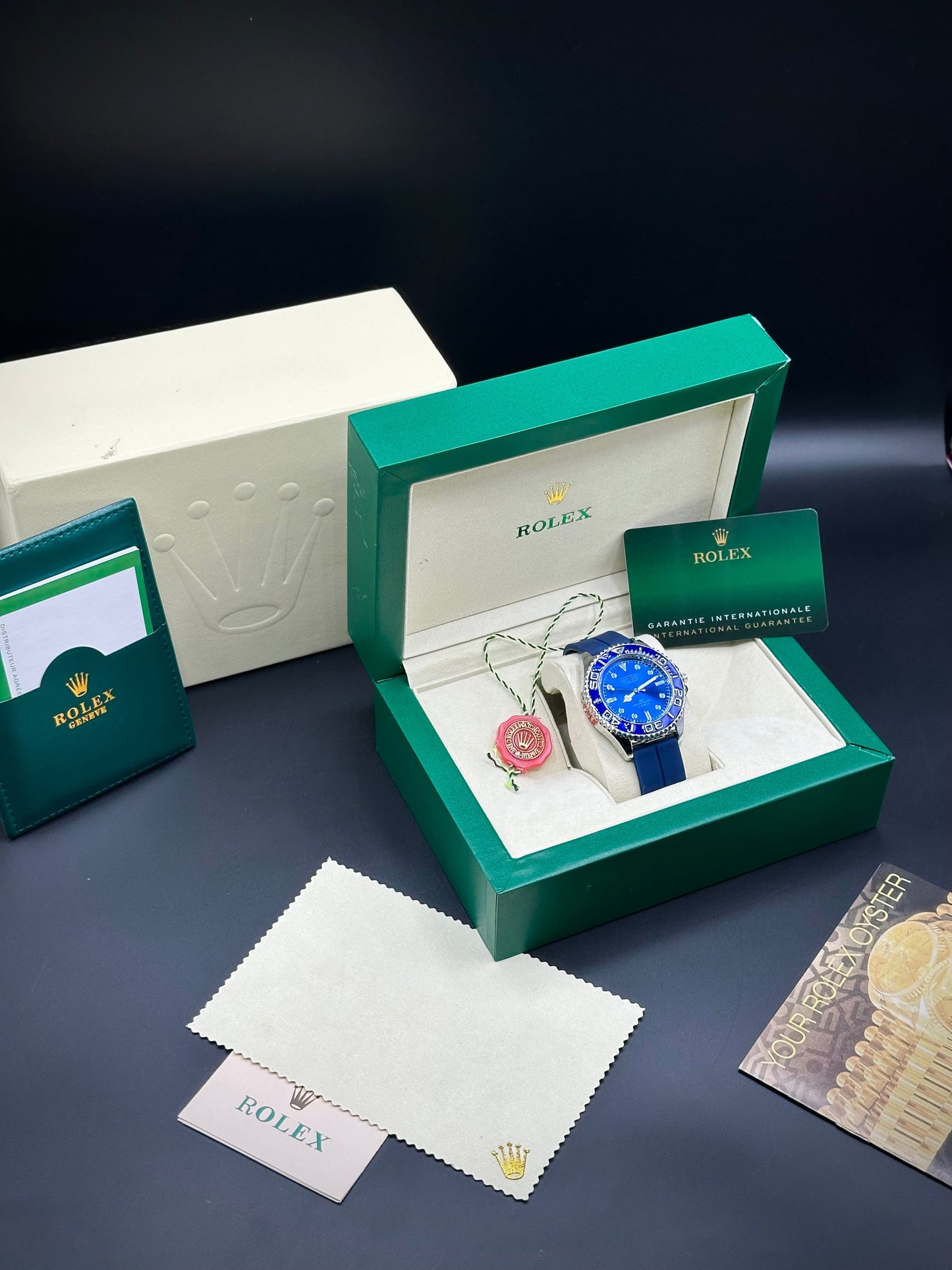 Roley submariner magnetic lock (silicone straps)